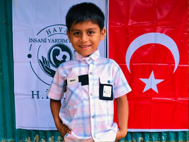 Arakan Yetim Giydirme