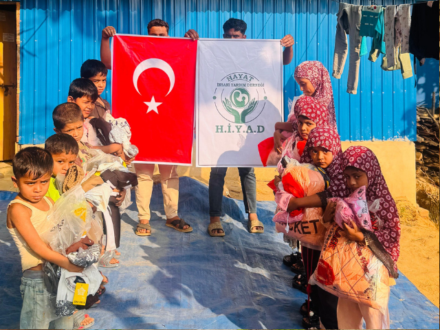 Afrika Yetim Giydirme